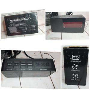 AM FM Dual Alarm Digital Screen X001OYT619 Model# ACR-1 Bedroom Clock